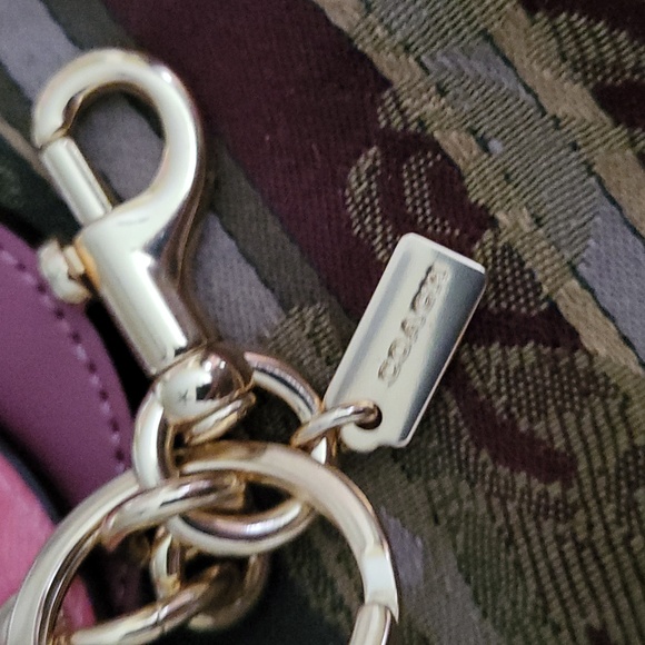 Host Pick Tom Leather coach Keychain pink gold accents mirror sweet bagged - Picture 2 of 4